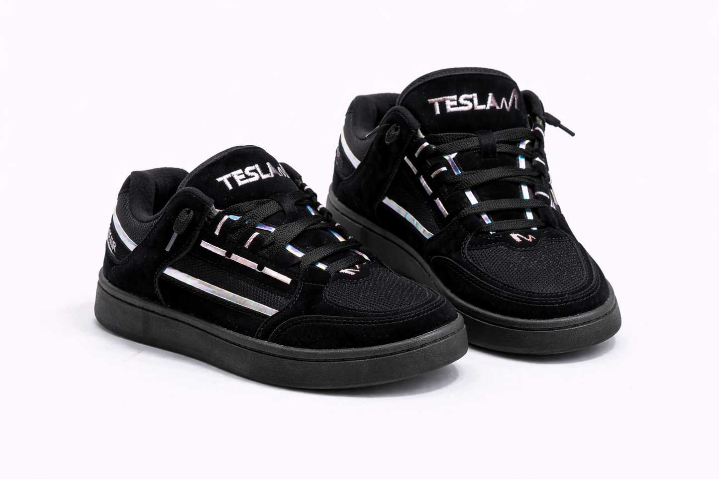 Tênis Casual VELLOR Tesla Coil Black & White – Camurça Premium, Bordado Reflect e Conforto Esportivo