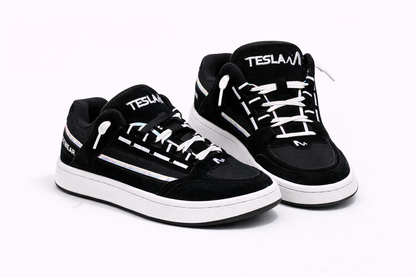 Tênis Casual VELLOR Tesla Coil Black & White – Camurça Premium, Bordado Reflect e Conforto Esportivo